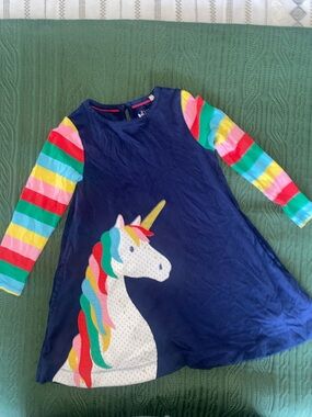 Mini Boden Navy Dress with Rainbow Stripe Sleeves and Unicorn Appliqué. Size 3-4
